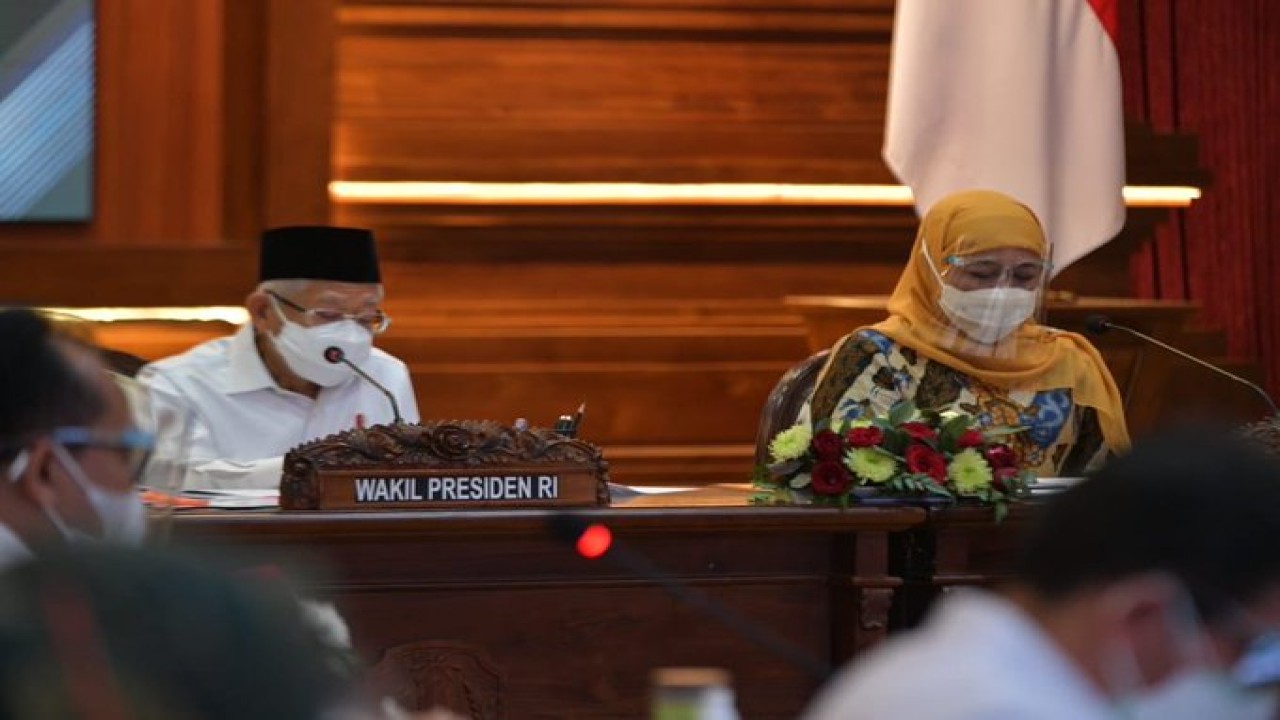 Wapres KH Ma'ruf Amin dan Gubernur Jatim Khofifah Indar Parawansa. (EP/RJP-BPMI Setwapres)