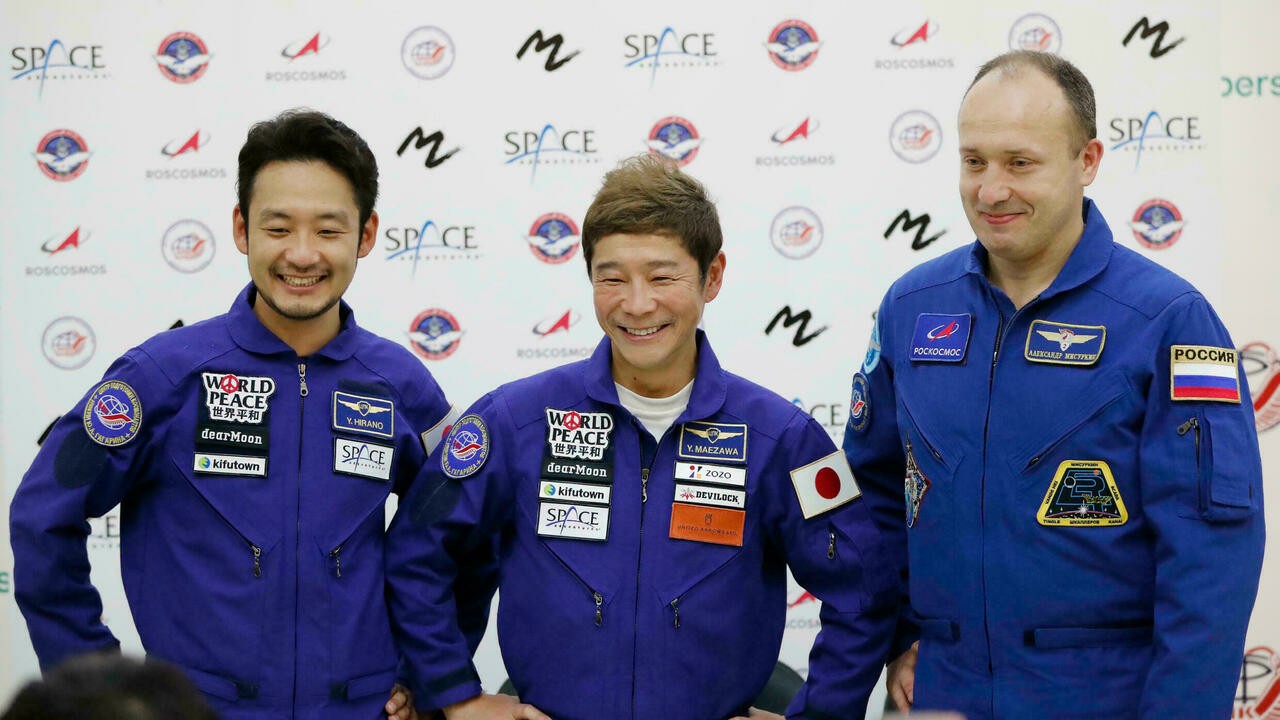 Miliarder Jepang Yusaku Maezawa (tengah). (Istimewa)