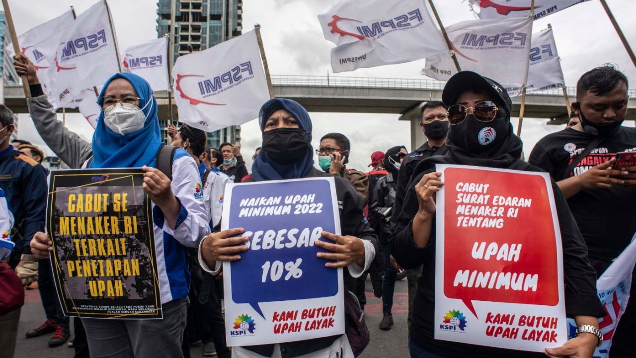 Aksi unjuk rasa buruh menuntut kenaikan UMP 2022, 7 hingga 10 persen/ist