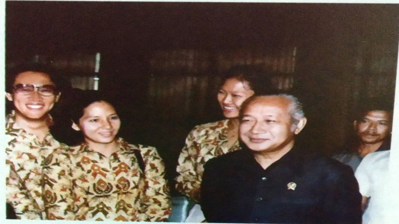 dr Leanne Suniar Manurung saat bertemu dengan Presiden ke-2 RI Soeharto/ist