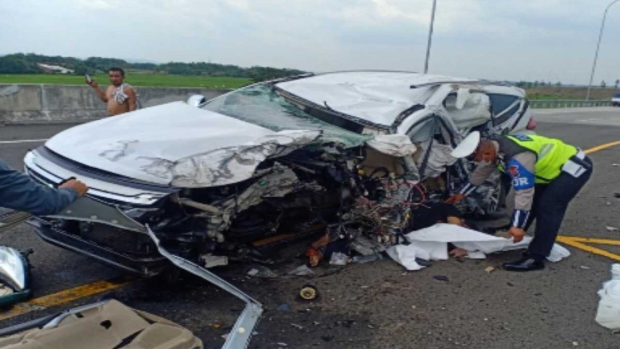 Mobil yang ditumpangi Vanessa Angel kecelakaan di tol Jombang/ist