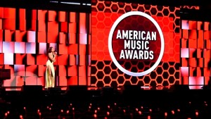 Panggung American Music Awards 2021 (net)-1637552632