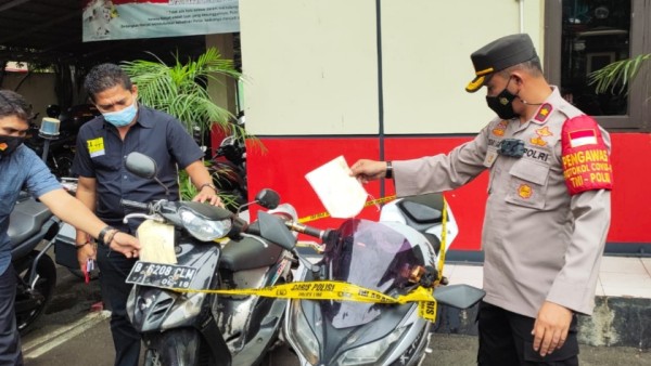 Tak sampai sepekan Polsek Ciledug Berhasil menangkap 4 pencuri motor warga. (Foto: Humas)-1636639604