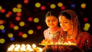 Umat Hindu etnis India merayakan Hari Raya Deepavali-1635947124