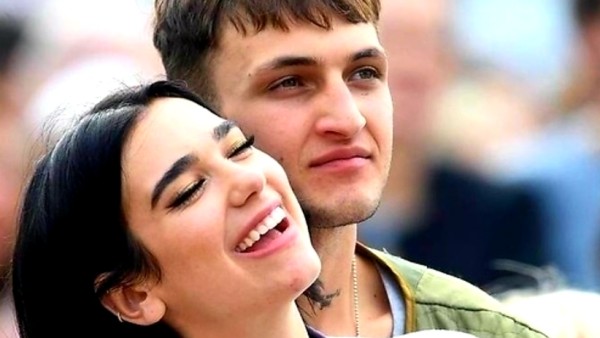 Dua Lipa dan Anwar Hadid. (net)-1640407124