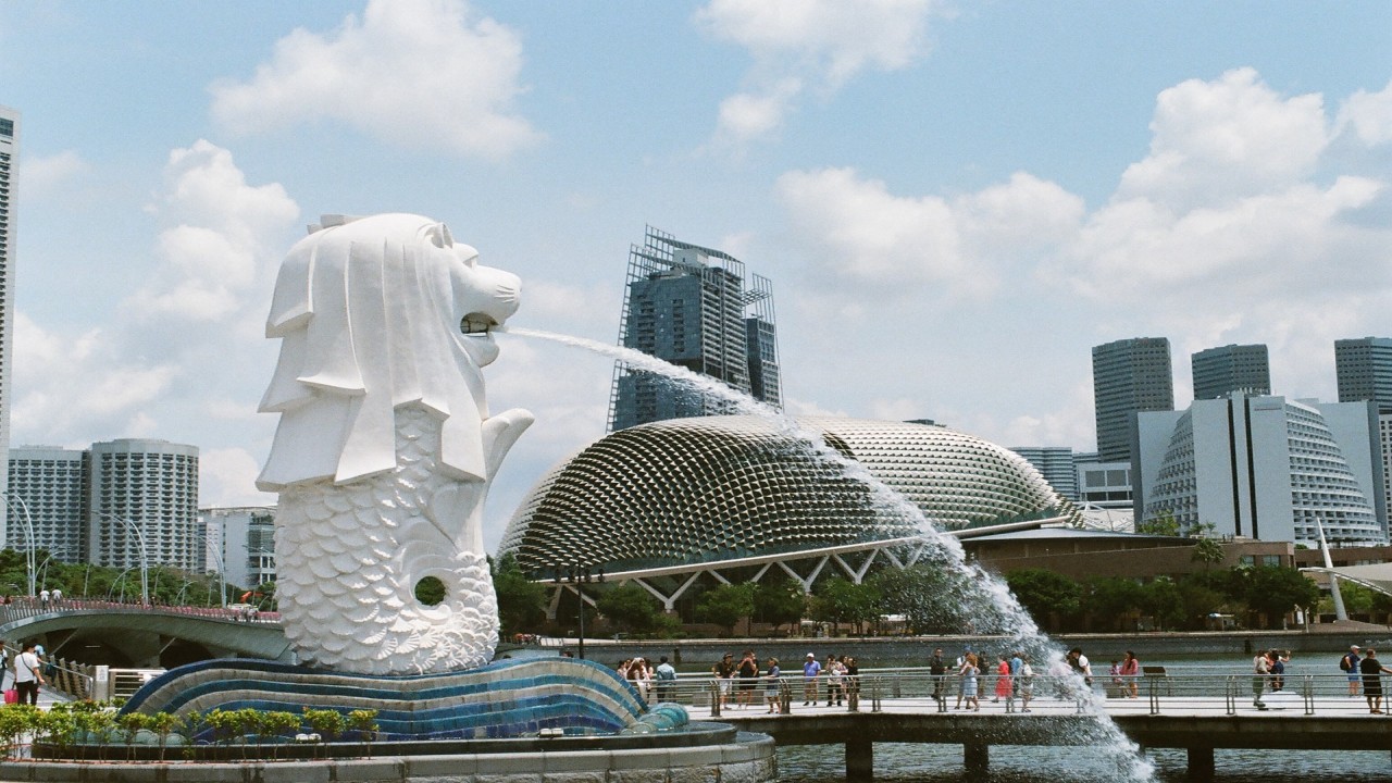 Patung Merlion ikon Singapura/ist