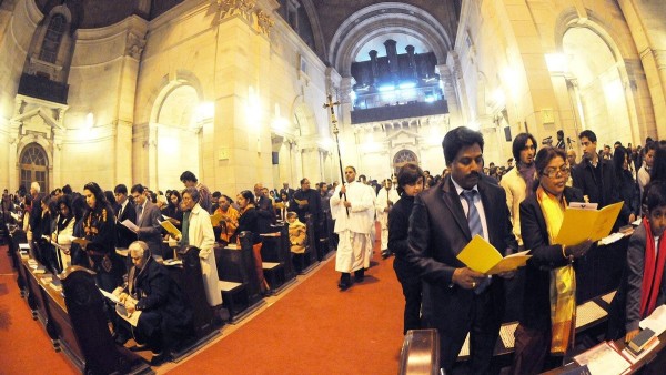 Suasana misa Natal di salah satu gereja di India-1640676016