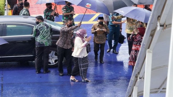 Wapres KH Ma'ruf Amin dan istri Hj. Wury Ma’ruf Amin bersama rombongan bertolak ke Sumut-1639035613