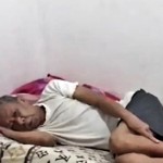Abdul Hamid pemeran boneka Pak Ogah terbaring lemah. (NTV)-1641960130