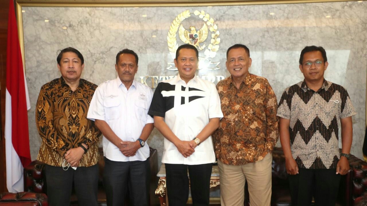 Ketua MPR RI Bambang Soesatyo bersama jajaran PB Percasi.