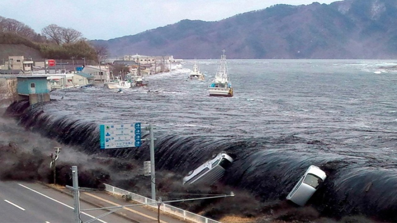 Ilustrasi gempa bumi yang diikuti tsunami di Jepang. (Net)