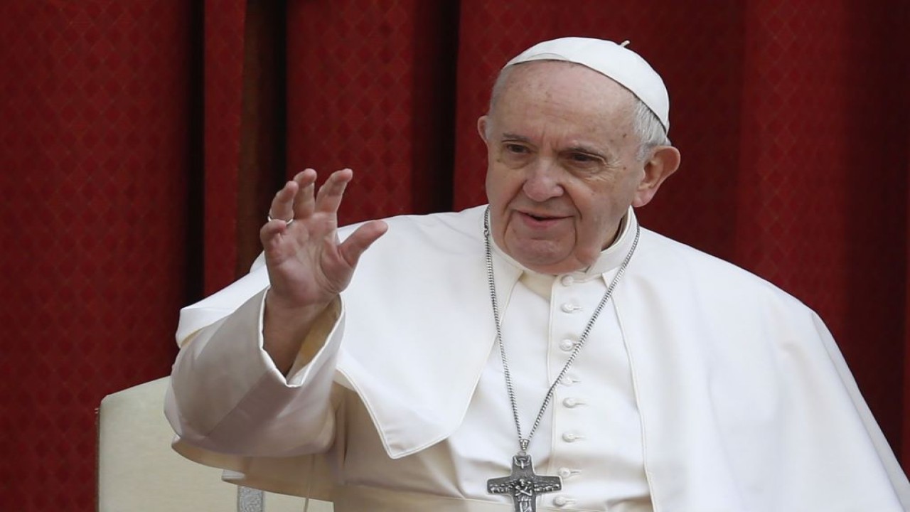 Pemimpin tertinggi umat Katolik Paus Fransiskus. (americamagazine.org)