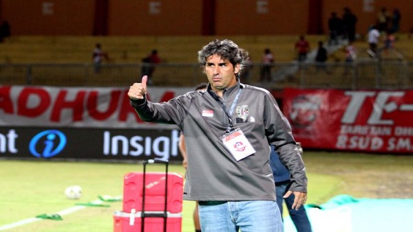 Pelatih Bali United, Stefano Cugurra-1641221679