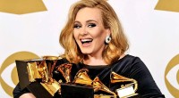Penyanyi Adele saat meraih Grammy Awards. (net)-1641437369