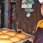 Achmad Sofyan pembuat roti premiun. (Istimewa)-1645149481