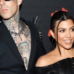 Kourtney Kardashian (kanan) dan Travis Barker-1649393039