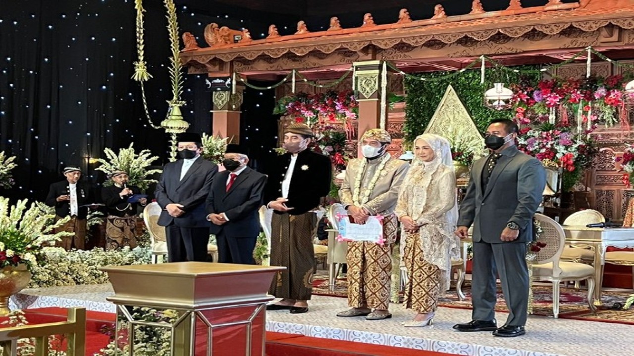 Pernikahan Ketua MK Anwar Usman dengan adik Jokowi, Idayati. Foto: Dok MPR