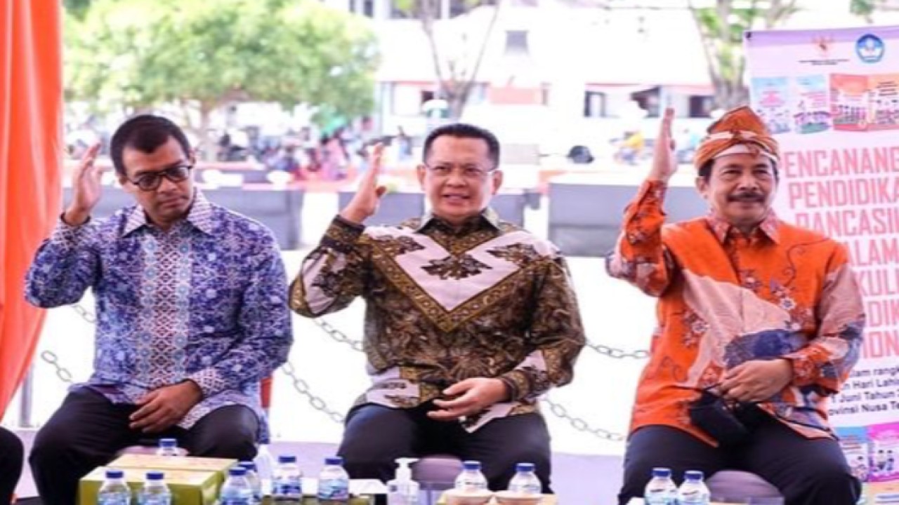 Ketua MPR RI Bambang Soesatyo (tengah). Foto: Dok MPR