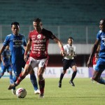 Laga Persib vs Bali United-1654956989