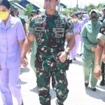 Panglima TNI Jenderal TNI Andika Perkasa dan Hetty Andika Perkasa-1655110882