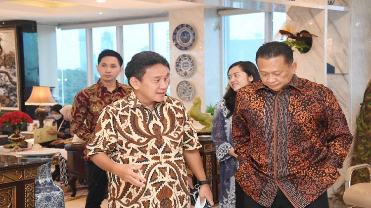 Ketua MPR RI Bambang Soesatyo (kanan). Foto: Dok MPR