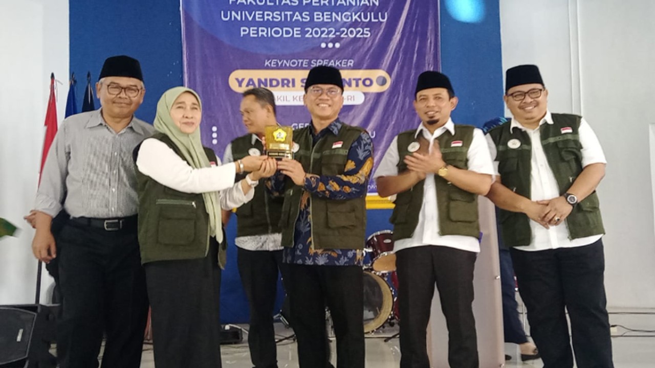 Wakil Ketua MPR RI H. Yandri Susanto, S.Pt