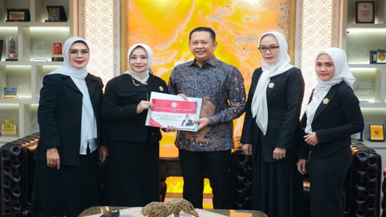 Ketua MPR RI Bambang Soesatyo (tengah) bersama pengurus FPPI. Foto Dok MPR