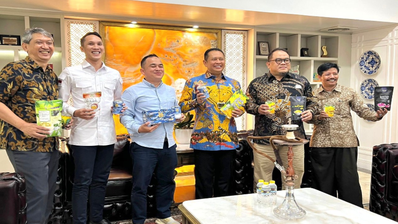 Ketua MPR RI Bambang Soesatyo bersama Direksi PT. BAMS. Foto: Dok MPR