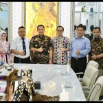 Ketua MPR RI Bambang Soesatyo bersama Pengurus Pusat Perhimpunan Dokter Ahli Hukum Kedokteran dan Kesehatan Indonesia (Perdahukki).-1666252994