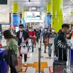 Suasana di stasiun gambir-1666850865