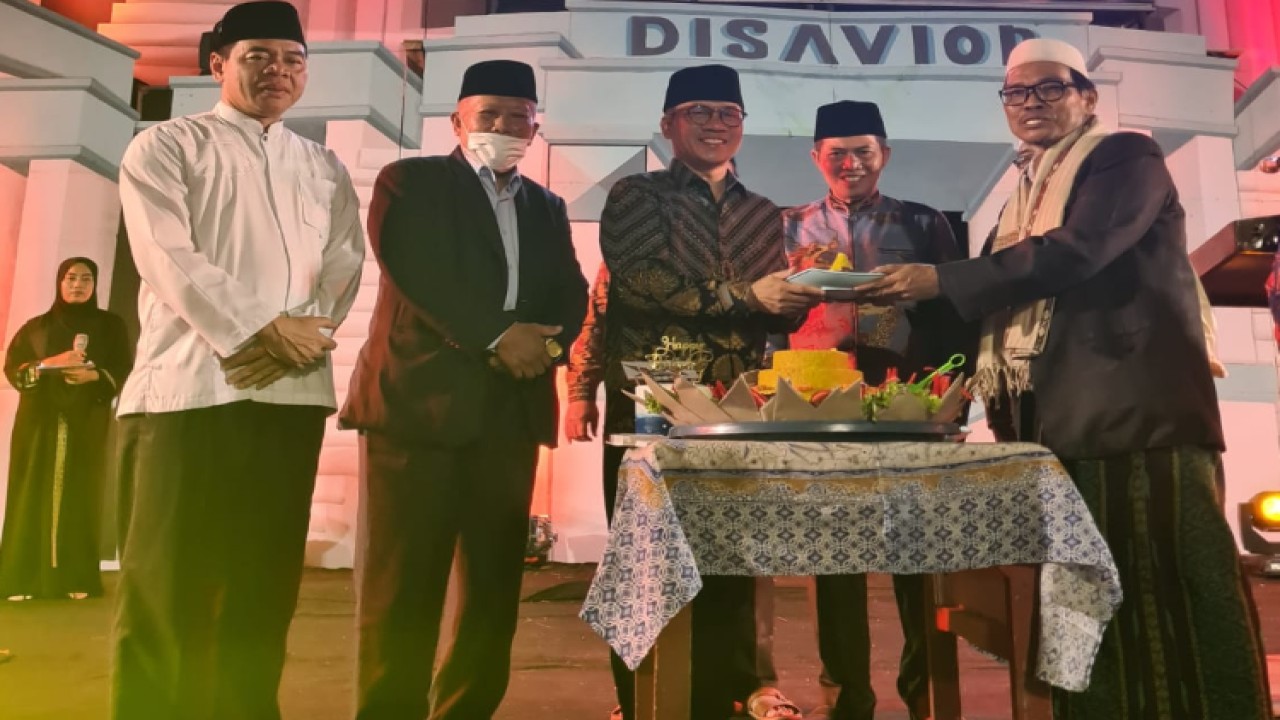 Wakil Ketua MPR Yandri Susanto menghadiri Milad ke-25 Pondok Pesantren  Al Mubarok di Kota Serang, Banten/ist