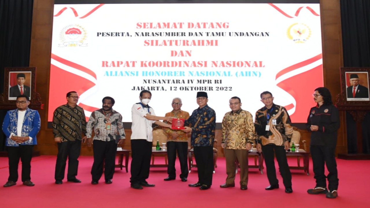 Wakil Ketua MPR Yandri Susanto saat membuka Rapat Koordinasi Nasional (Rakornas) AHN 2022.  Foto: Dok MPR