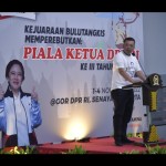 Anggota DPR RI Nusron Wahid saat memberikan sambutan pembukaan acara di Bulu Tangkis Ketua DPR RI Cup III, Senayan, Jakarta, Selasa (1/11/2022). Foto: Dok DPR-1667387412