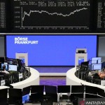 Ilustrasi: Grafik indeks harga saham DAX Jerman digambarkan di Bursa Efek Frankfurt, Jerman. ANTARA/REUTERS/Staff/aa. (REUTERS/STAFF)-1668479948