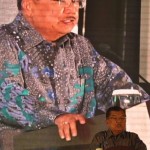 Ketua Aula Etiket Korps Alumni HMI (KAHMI) Jusuf Kalla saat resepsi di KAHMI Gala Dinner di Palu, Kamis (24-11-2022) malam. ANTARA/Muhammad Izfaldi-1669343535