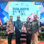 Penyerahan Penghargaan Railway Safety Awards 2022 dari Kementerian Perhubungan. (ANTARA/HO-Dok)-1668677426