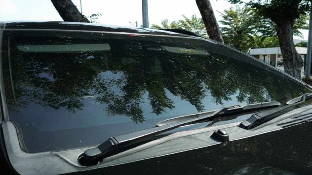 Perawatan wiper mobil (ANTARA/HO Auto2000)