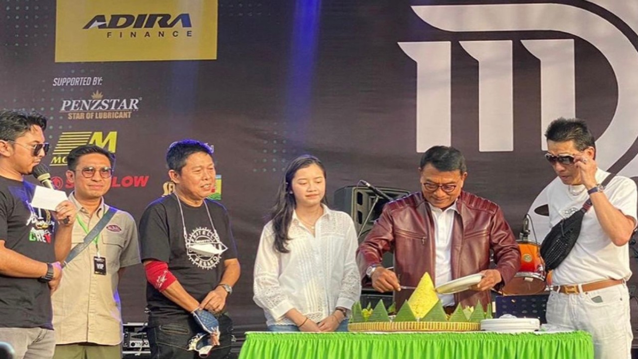 Bambang Soesatyo mengapresiasi dukungan Kepala Staf Kepresidenan (KSP) Jenderal TNI (purn) Moeldoko terhadap penyelenggaraan konser HUT-39 Slank ‘Beautiful Smile Indonesia Tour’.