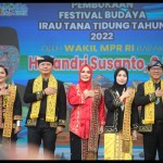 Wakil Ketua MPR Yandri Susanto menghadiri dan membuka secara resmi Festival Budaya Irau Tana Tidung, Kalimantan Utara.-1667454370