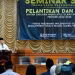 Wali Kota Surabaya Eri Cahyadi saat memberikan sambutan di acara rapat kerja dan pelantikan Pengurus Cabang (PC) ISNU Surabaya-1668911697