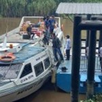 Aktivitas penumpang di Pelabuhan Sungai Duku. Antara/HO-Diskominfotik Riau).-1672199311