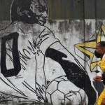 Dunia sepak bola sampaikan penghormatan kepada Pele-1672368333