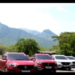 Jajaran MG HS dan MG ZS difoto di kawasan Taman Nasional Baluran, Situbondo, Jawa Timur, Rabu (7/12/2022). (ANTARA/MG Motor Indonesia)-1670554184