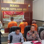 Kapolres Kepulauan Aru AKBP Dwi Bachtiar memberikan keterangan pers di Mapolres Aru. (ANTARA/HO-Polda Maluku)-1669951274