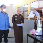 Kejaksaan Bone musnahkan barang bukti tindak pidana-1670990023