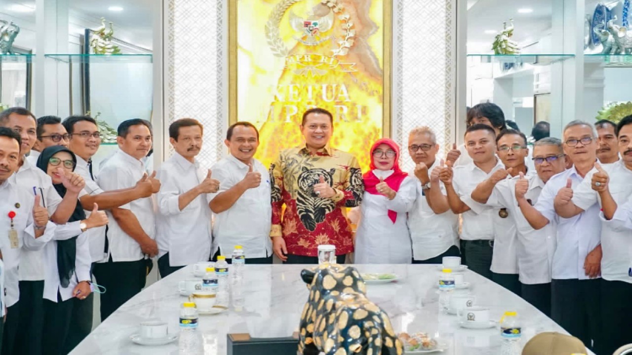 Ketua MPR RI Bambang Soesatyo bersama perwakilan kepala desa dari Kabupaten Purbalingga/Dok MPR
