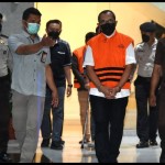 KPK amankan dokumen penukaran uang terkait kasus suap Sahat Tua-1671776475