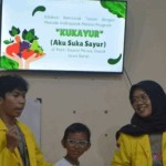 Mahasiswa UI mengajarkan hidroponik pada anak-anak panti-1672029690