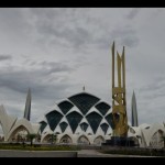 Masjid Al Jabbar di Kecamatan Gedebage, Kota Bandung, Jawa Barat. ANTARA/Bagus Ahmad Rizaldi.-1672307658
