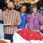 Pemantauan harga bahan pokok di pasar tradisional wilayah Kota Kediri, Jawa Timur. ANTARA/ dokumen-1670394643